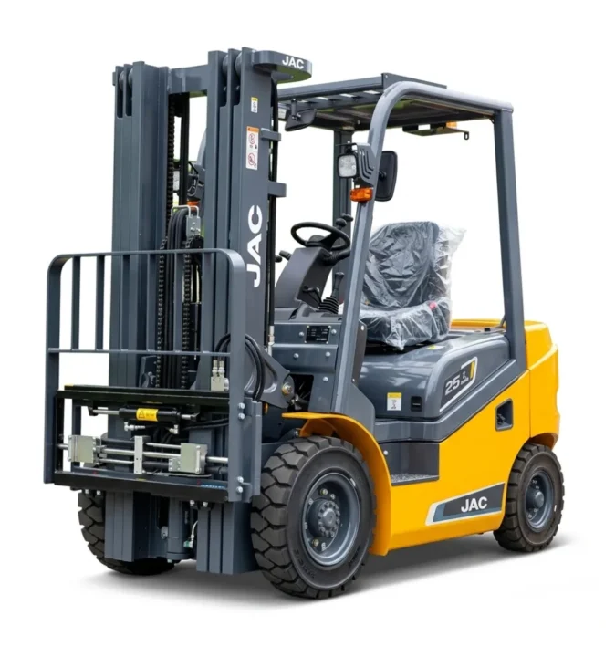 JAC CPQYD25J-II 2.5-tonne gasoline & LPG forklift, front-right view